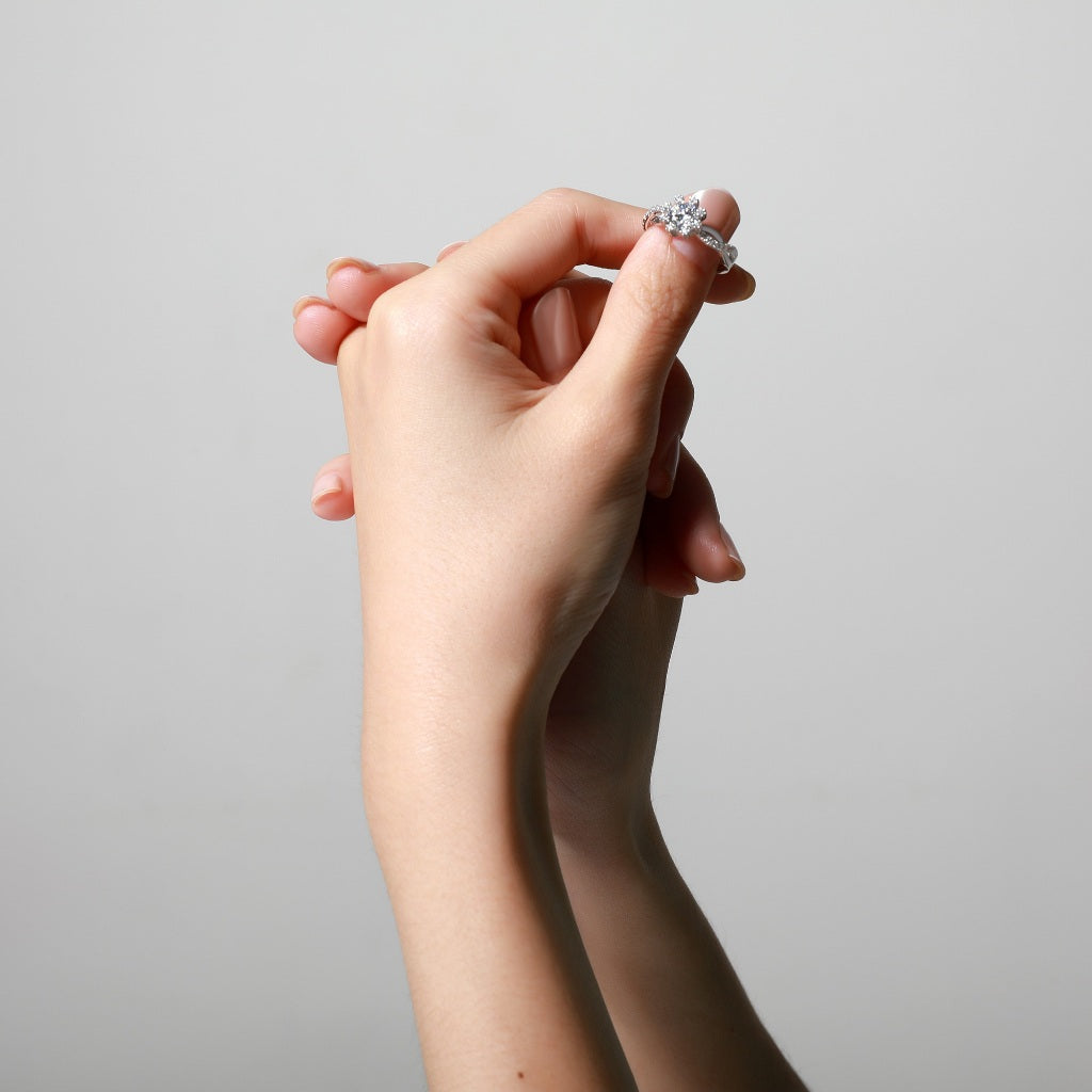 Aurora cincin emas 18K - Daisy 00002