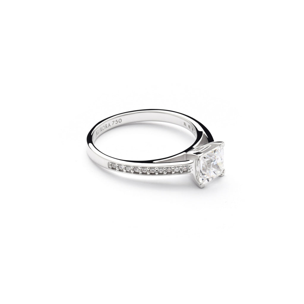 Aurora Cincin Emas 18K - Cherise 30
