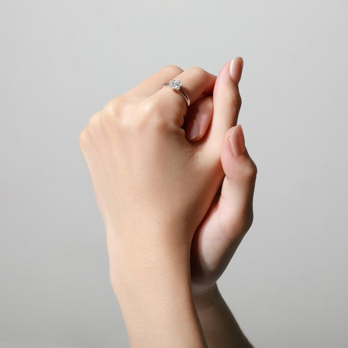 Load image 1 in gallery view. Aurora Cincin Emas 18K - Daisy 00007