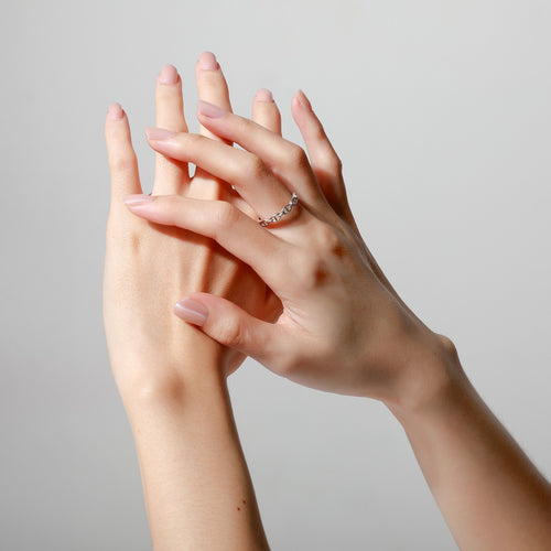 Load image 1 in gallery view. Aurora Cincin Emas 18K - Moonlight 04