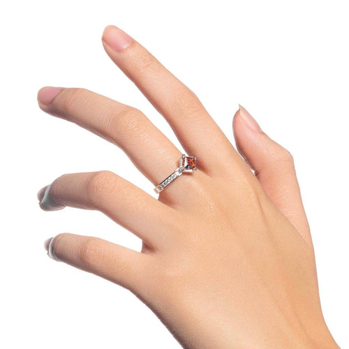 Load image 1 in gallery view. Aurora Gold - Cincin Emas 18K - Vava Ring - Moonlight Vibrant