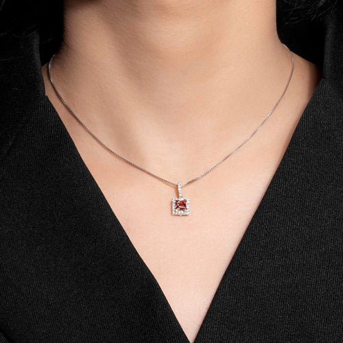 Load image 1 in gallery view. Aurora Gold - Liontin Emas 18K - Qara Pendant - Moonlight Vibrant