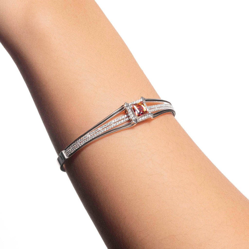 Aurora Gold - Gelang Emas 18K - Qara Bangle - Moonlight Vibrant