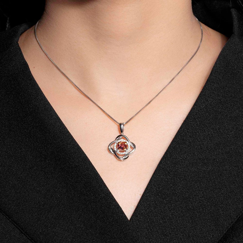 Aurora Gold - Liontin Emas 18K - Zeta Pendant -  Moonlight Vibrant